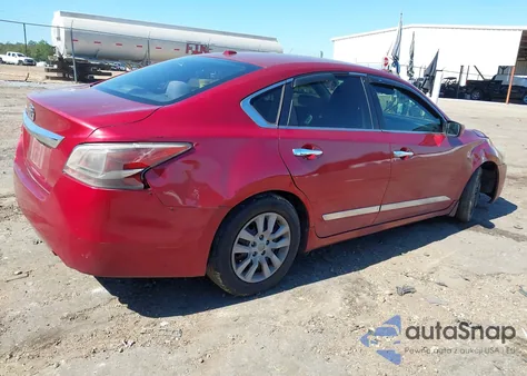 2015 Nissan Altima 2.5 S из США, поврежденный, VIN 1N4AL3AP2FC119948